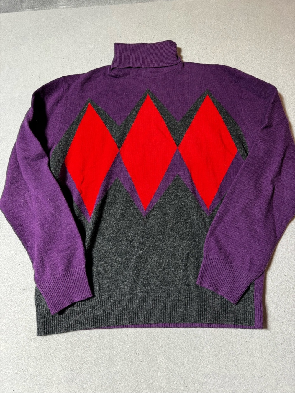 Vintage Valentino Men’s 100% Virgin Wool Turtleneck Italian Men’s Large Argyle